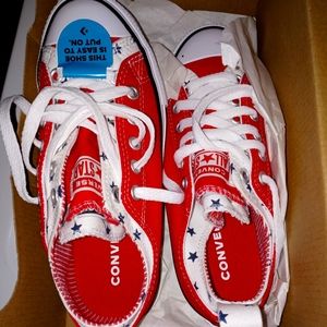 Girls size 1.5 Converse shoes